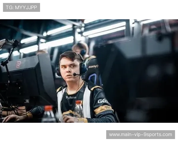 s1mple关键局AWP空枪引发局势崩盘